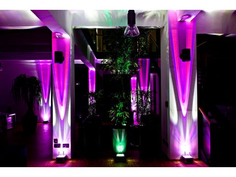 http://www.thomann.de/thumb/bdb480x360/pics/bdb/232326/1630033_800.jpg