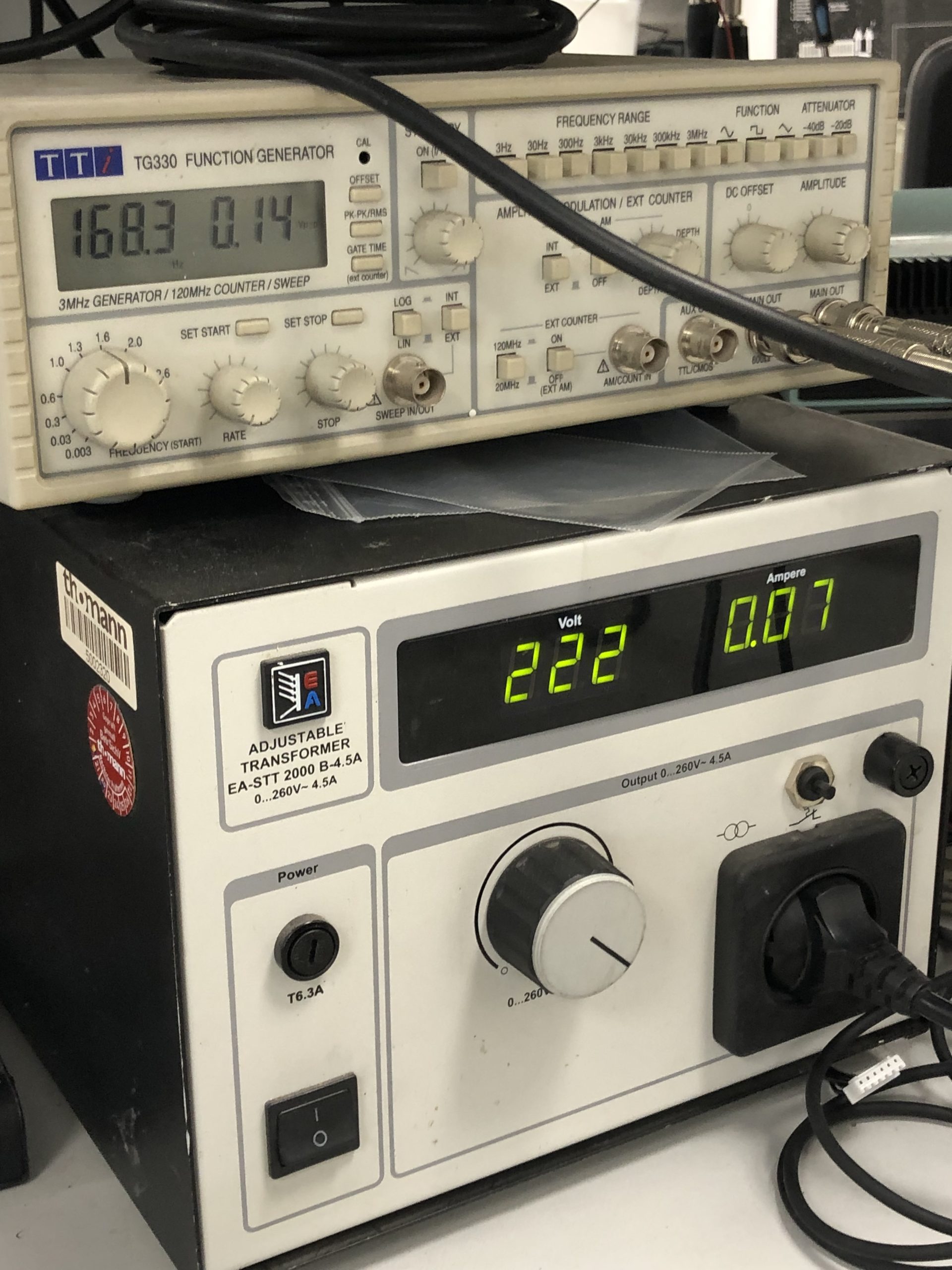 in-der-werkstatt-studio-und-elektronik-von-thomann
