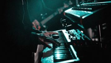 Keyboards live einsetzen: Keyboardständer, Kabel und nützliches Zubehör