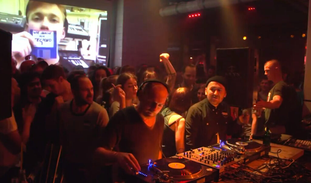 Sven Väth spielt im Boilerroom, Mijk van Dijk