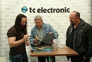 John con Fan y Steve de tc electronic