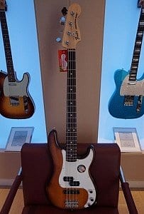 Fender AM Special PJ Bass RW VIB (FSR)