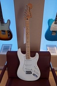 Fender Standard Stratocaster MN OWT