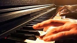 5 motivi per cui suonare il piano è… sexy!
