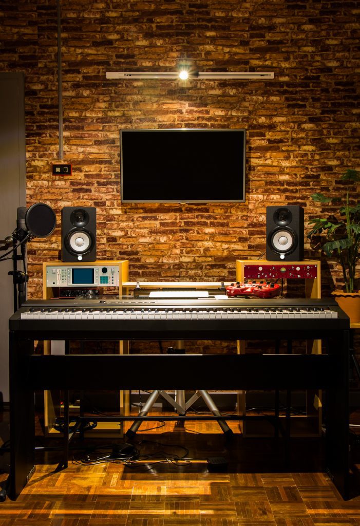 Home Studio: Make the best of a small room or flat! – 