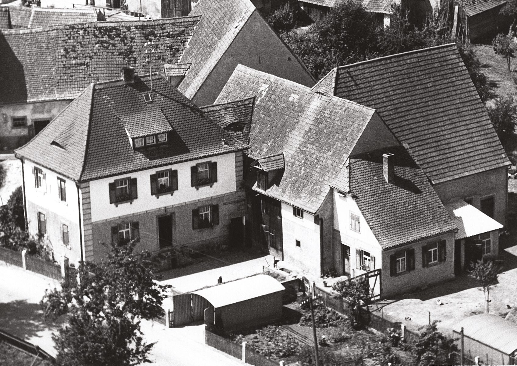 Das Familienanwesen der Thomanns an der Hauptstraße in Treppendorf