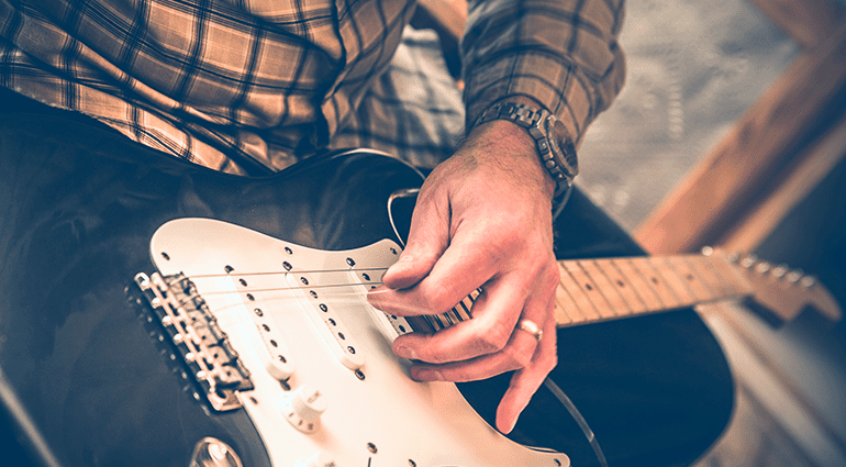 Comment changer vos cordes de guitare et basse – t.blog