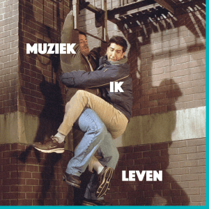 Een scène uit de sitcom Friends, waarin Ross (gelabeld als 'Ik') zich wanhopig vastklampt aan Chandler (gelabeld als 'Muziek'), terwijl 'Leven' hem probeert naar beneden te trekken.