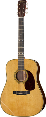 Martin Guitars D-28