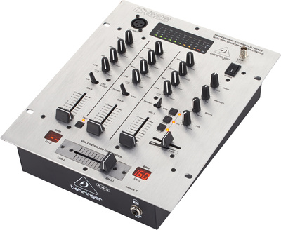 Behringer DX626 DJ pultas