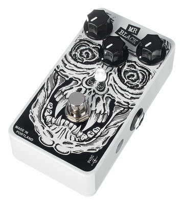 Mr. Black Pedals White Widow Distortion