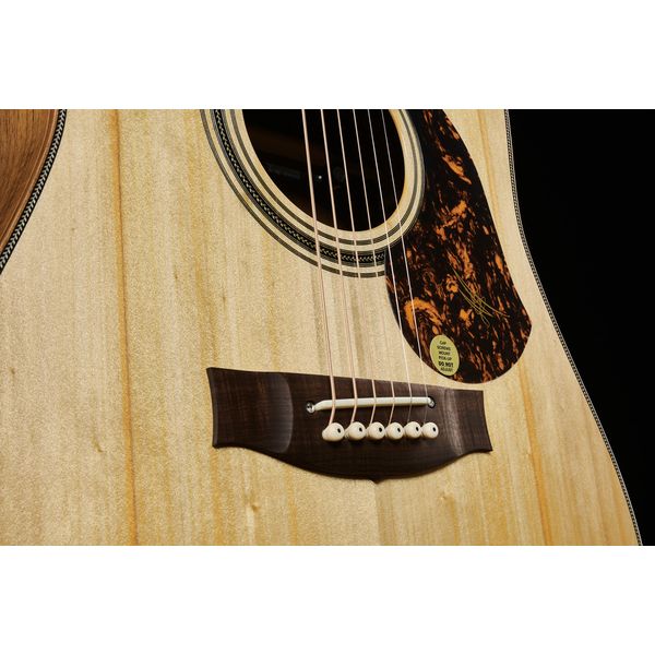 Maton EA80C