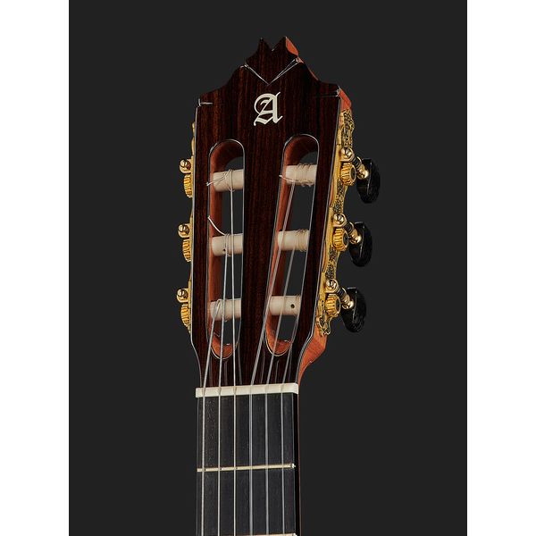 Alhambra 8P w/Case