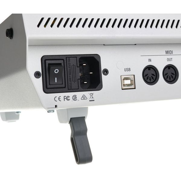 UDO Audio Super 6 Desktop