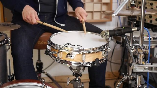 Ludwig Rocker Elite 3X13 Snare Drum Natural 